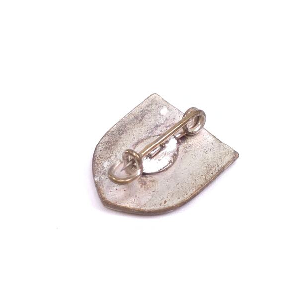 Vintage Seefeld I.T. Enamel Pinback Pin - Picture 2 of 3